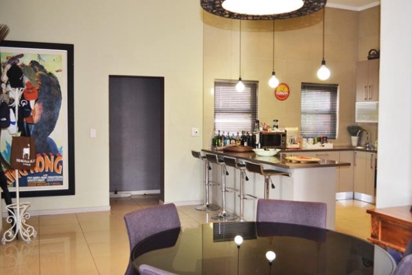 Dining Area to Kitchen.jpg